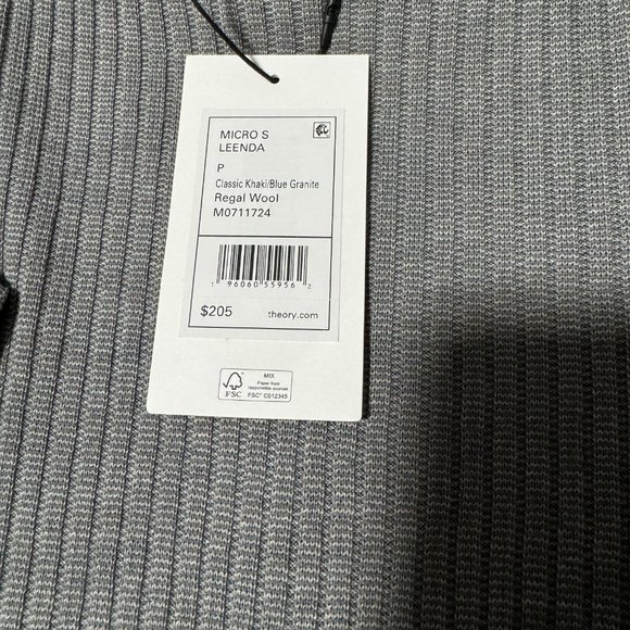 NWT Theory Mock Neck Sweater in Merino Wool Size P - Picture 4 of 6